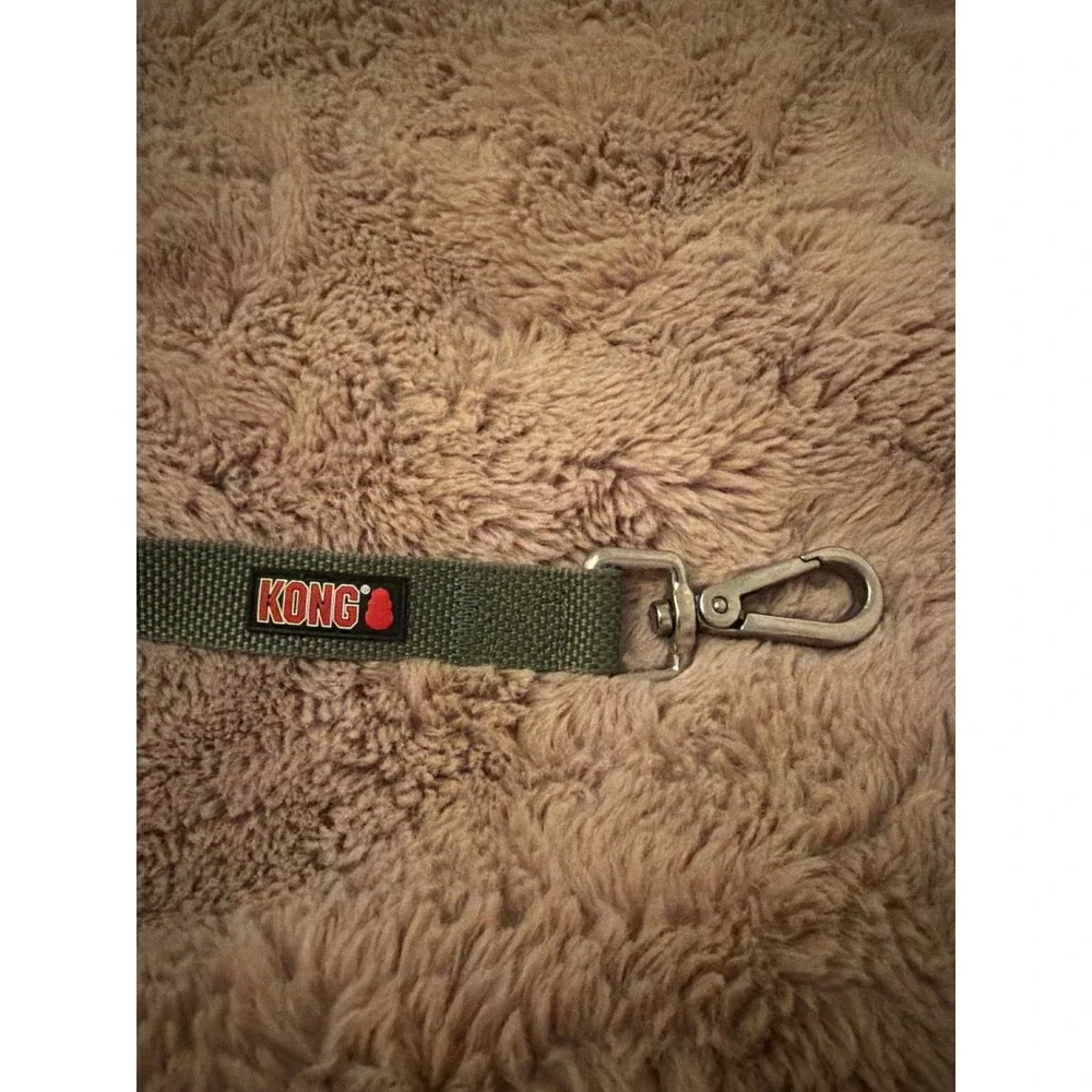KONG Hands Free Dog Leash Olive Green Padded Waist Belt Traffic Handle 6ft